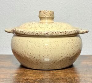 Vtg Monmouth Pottery Bean Pot Casserole Brown Speckled Stoneware Maple Leaf 2 Qt